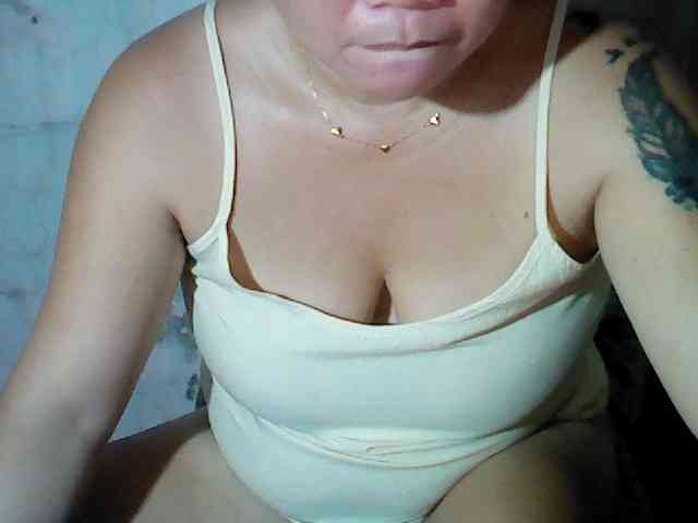 hotmama38 webcam