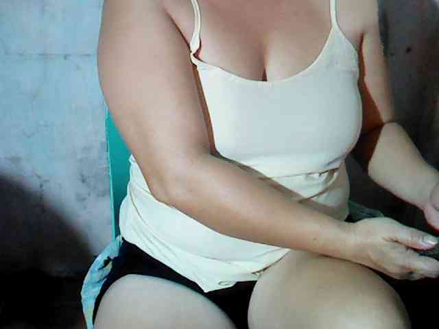 hotmama38 webcam
