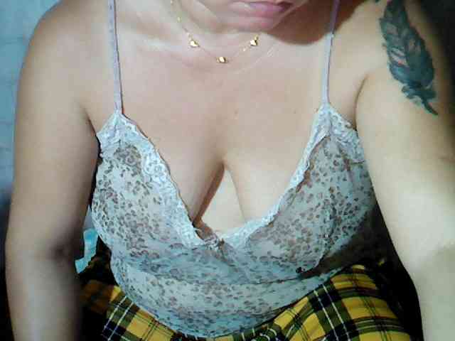 hotmama38 webcam
