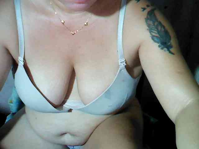 hotmama38 webcam