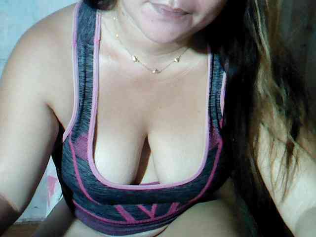 hotmama38 webcam