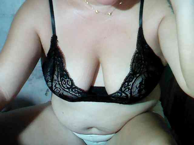 hotmama38 webcam