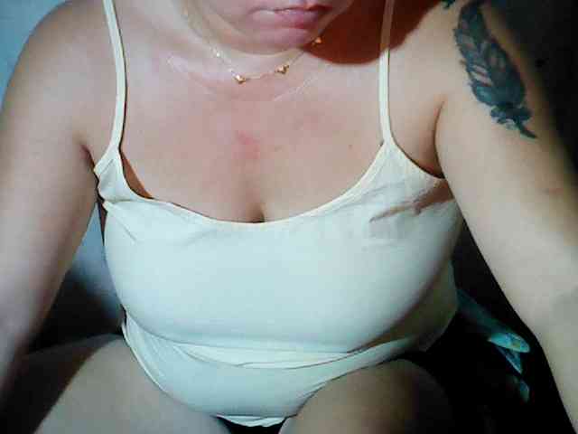 hotmama38 webcam