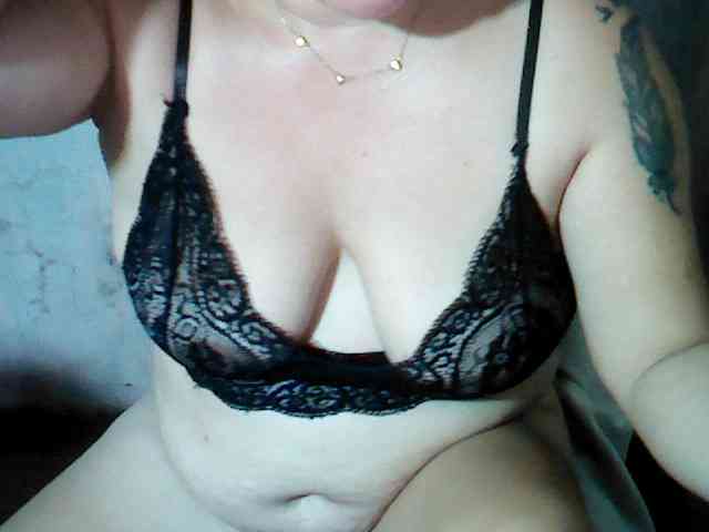 hotmama38 webcam