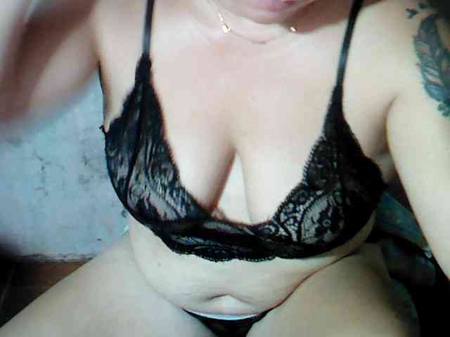 hotmama38 webcam