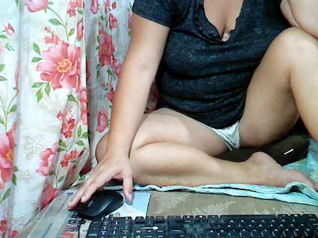hotmama38 webcam