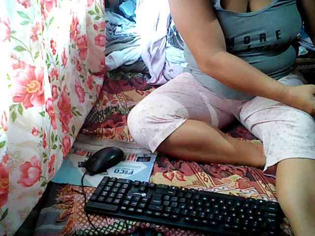 hotmama38 webcam
