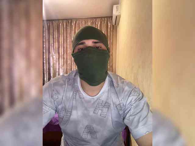 Andrey1223-1 Live Webcam on BongaCams