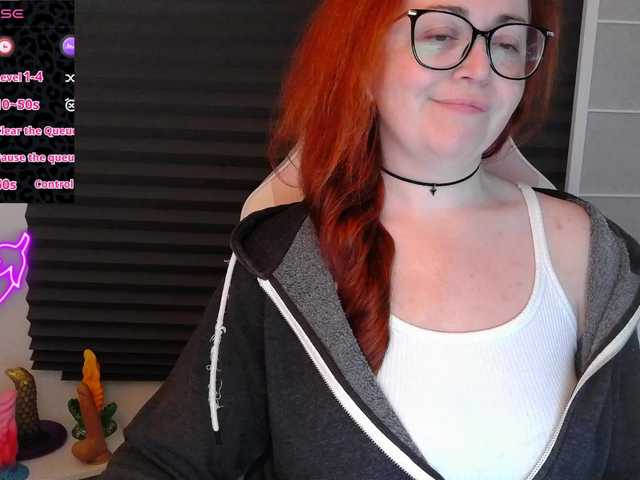 NicoleBunny24 from BongaCams