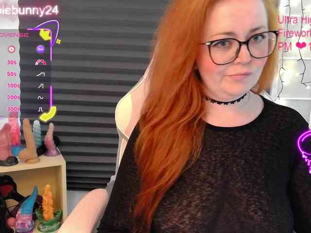 NicoleBunny24 webcam