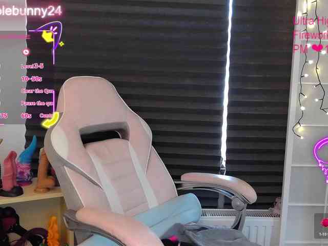 NicoleBunny24 webcam