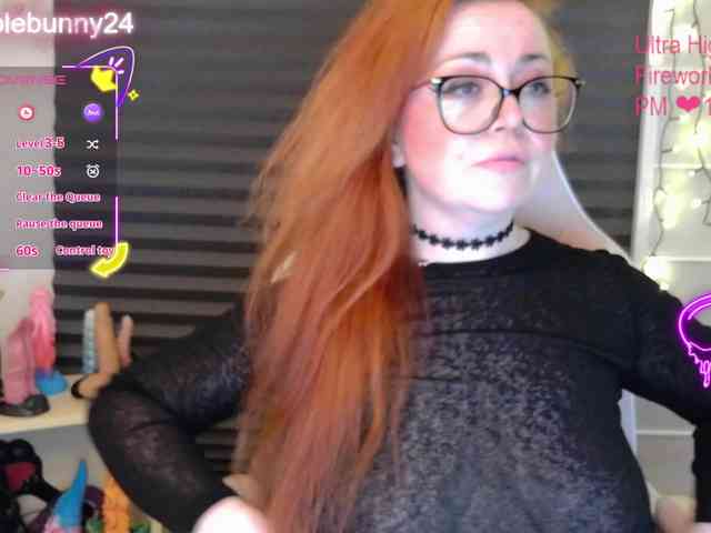 NicoleBunny24 webcam