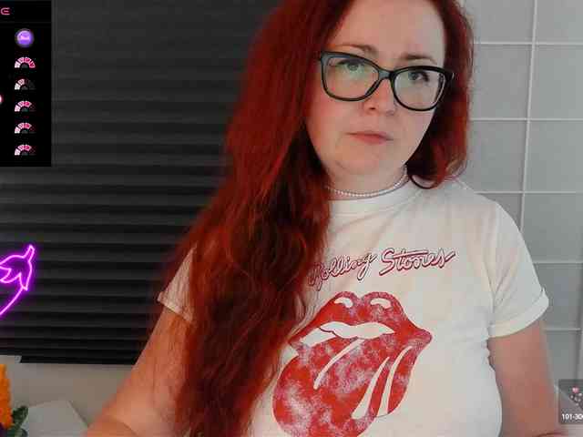 NicoleBunny24 webcam