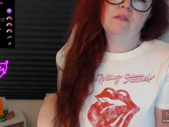 NicoleBunny24 webcam