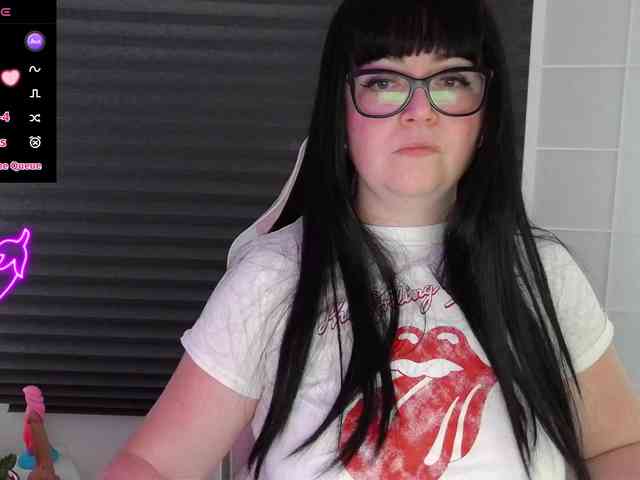 NicoleBunny24 webcam