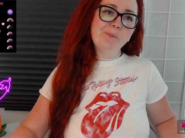 NicoleBunny24 webcam
