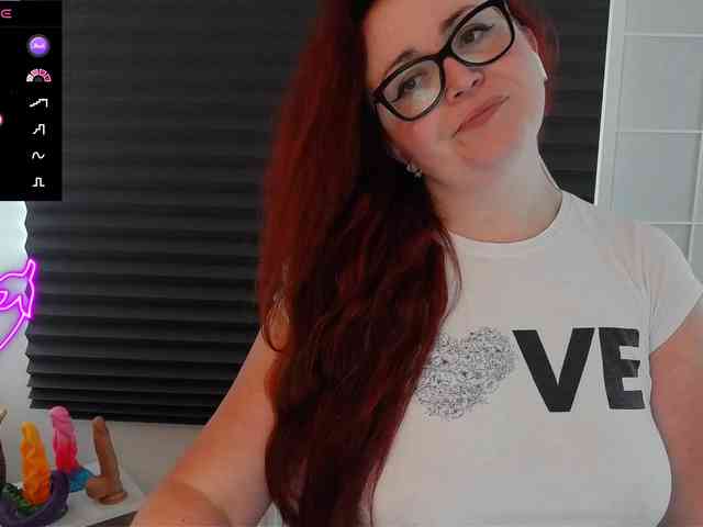 NicoleBunny24 webcam