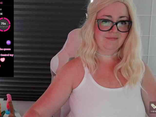 NicoleBunny24 webcam