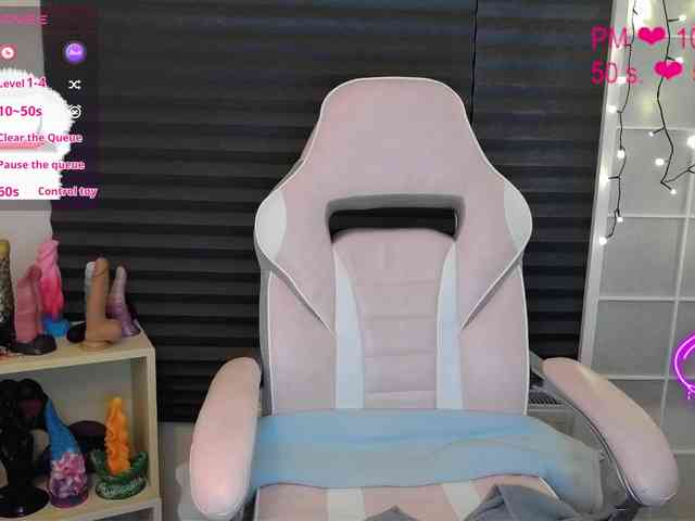 NicoleBunny24 webcam