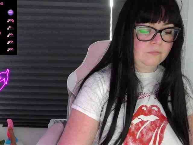 NicoleBunny24 webcam