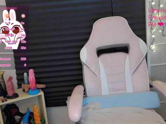 NicoleBunny24 webcam