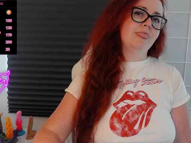 NicoleBunny24 webcam