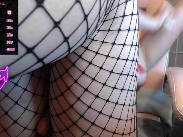 NicoleBunny24 webcam