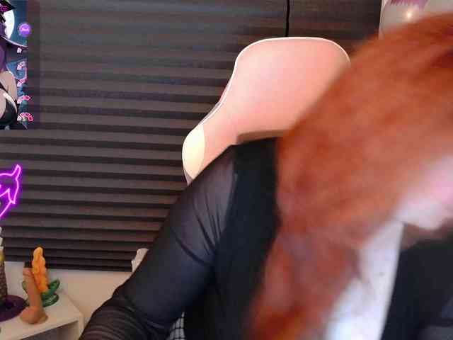 NicoleBunny24 webcam