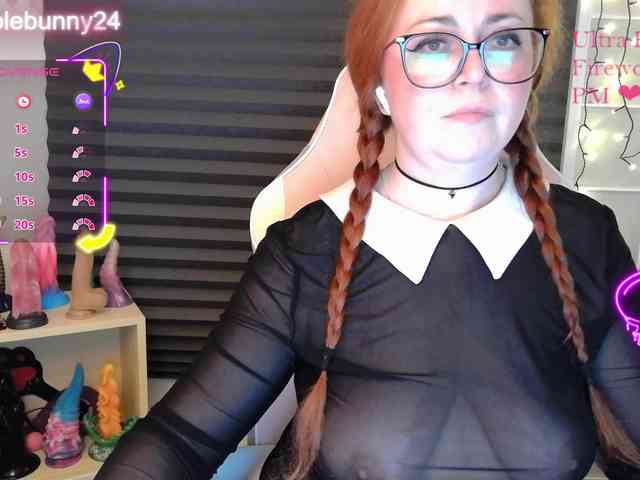 NicoleBunny24 webcam