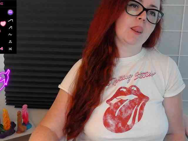 NicoleBunny24 webcam