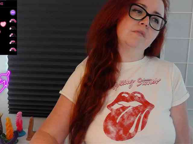 NicoleBunny24 webcam