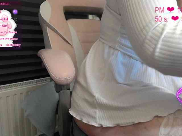 NicoleBunny24 webcam