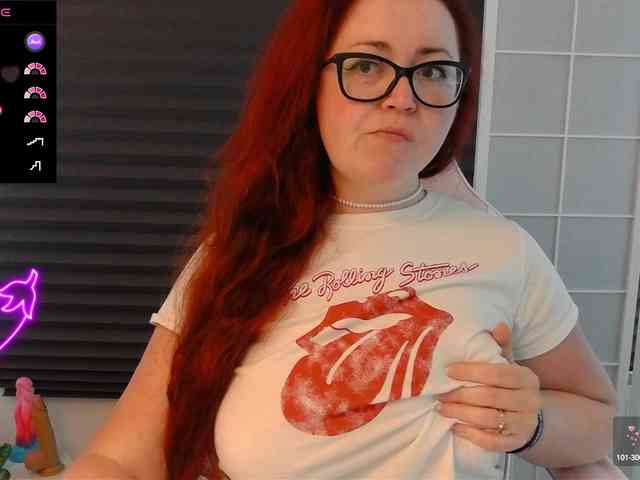 NicoleBunny24 webcam