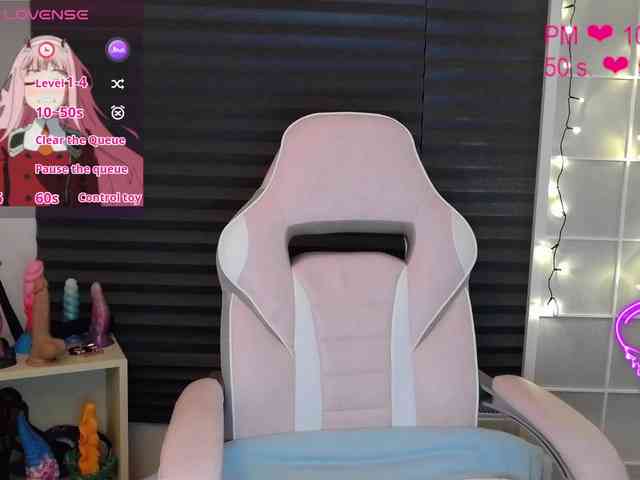 NicoleBunny24 webcam