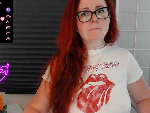 NicoleBunny24 webcam
