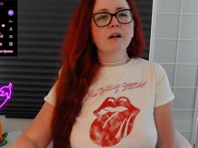 NicoleBunny24 webcam