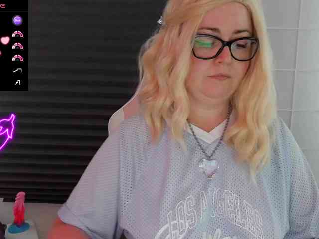 NicoleBunny24 webcam