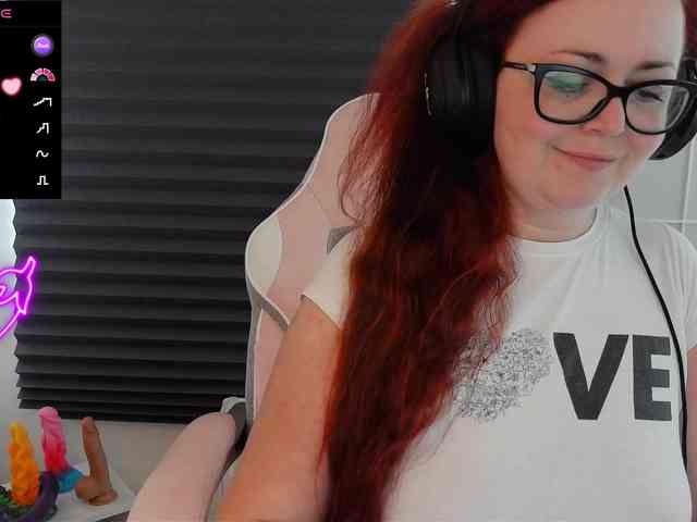 NicoleBunny24 webcam