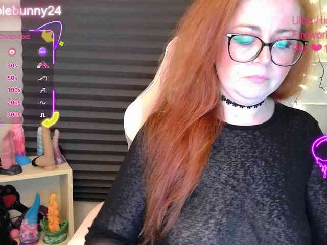 NicoleBunny24 webcam