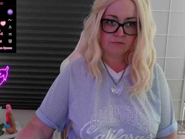 NicoleBunny24 webcam