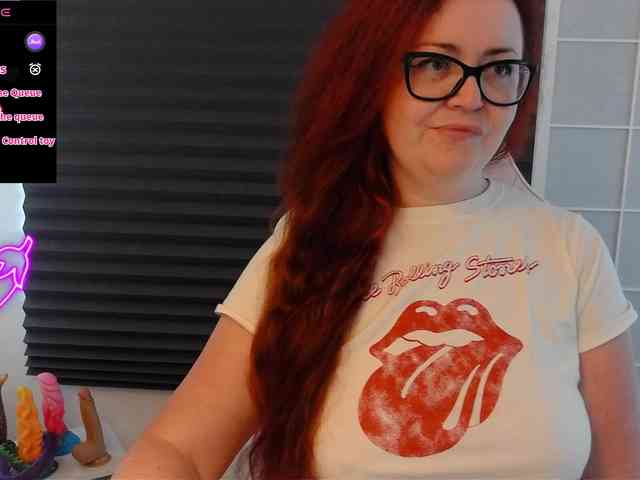 NicoleBunny24 webcam