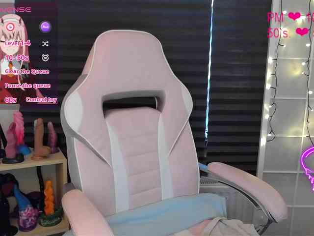 NicoleBunny24 webcam