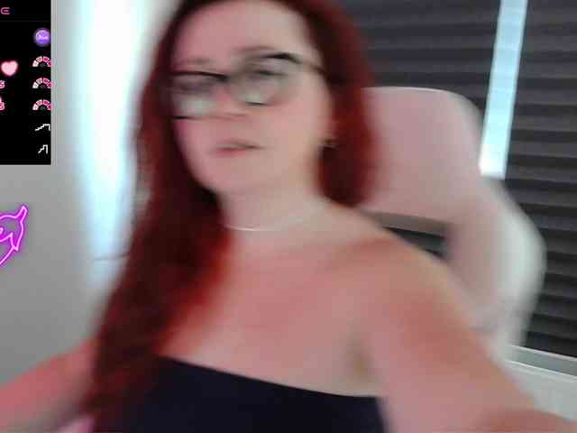 NicoleBunny24 webcam