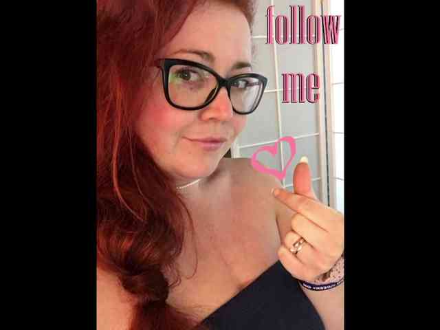 NicoleBunny24 webcam