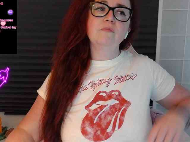 NicoleBunny24 webcam