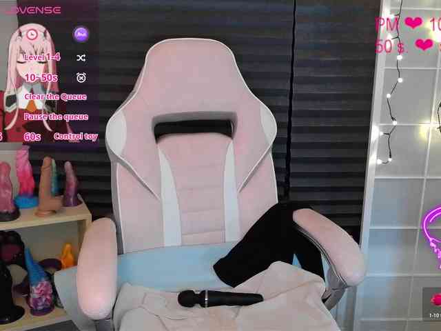 NicoleBunny24 webcam