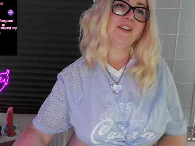 NicoleBunny24 webcam