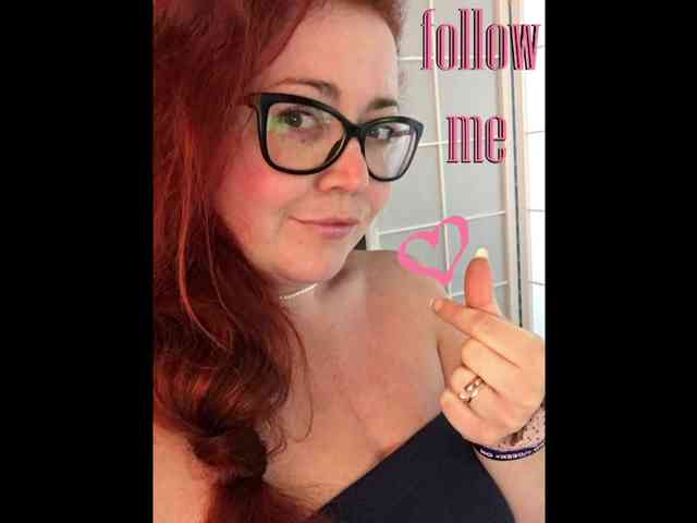NicoleBunny24 webcam