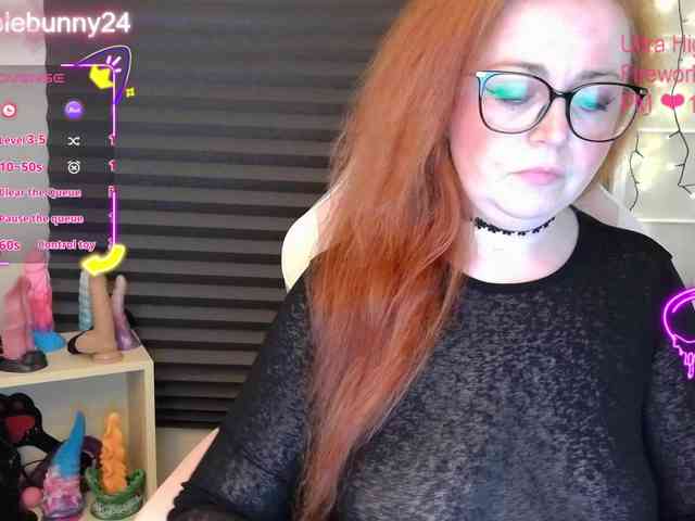 NicoleBunny24 webcam