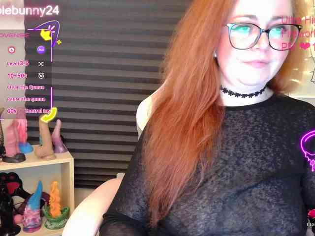 NicoleBunny24 webcam